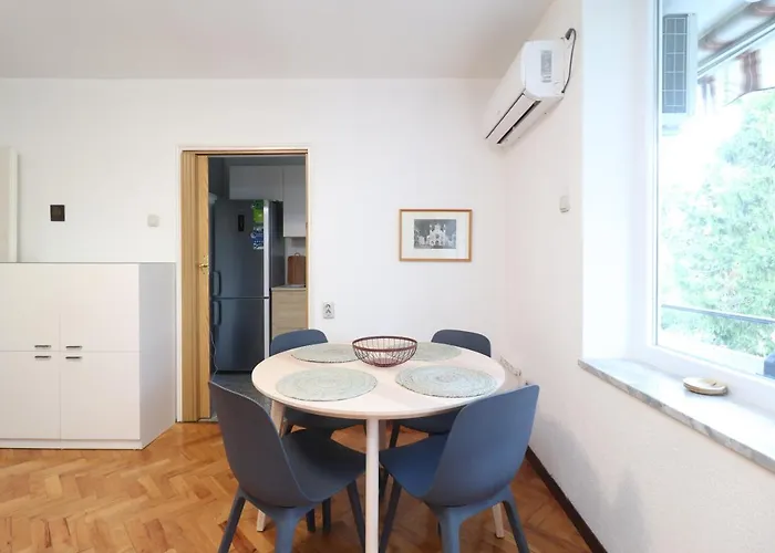 Lägenhet Vili, Oasis Step To The Sea *