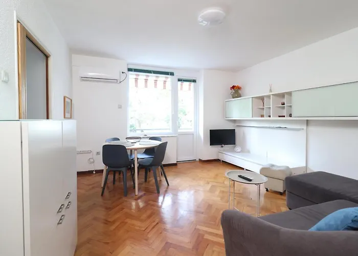 Vili, Oasis Step To The Sea Opatija