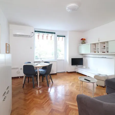 Vili, Oasis Step To The Sea Opatija