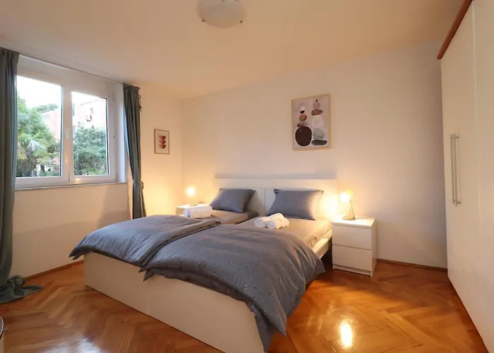 Vili, Oasis Step To The Sea